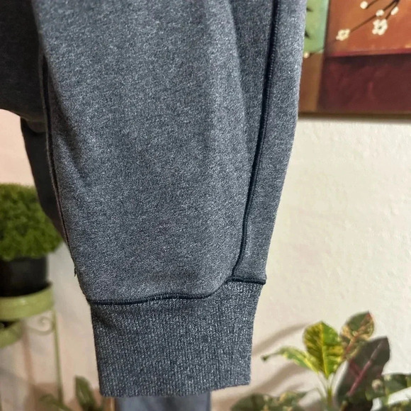 Lululemon athletica gray/black pull string jogger women’s size 6 - Picture 6 of 7